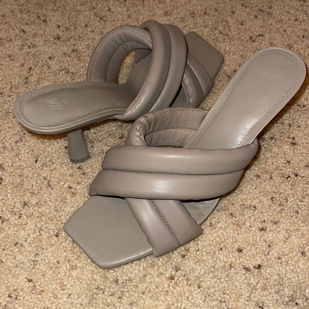 H&M taupe heels